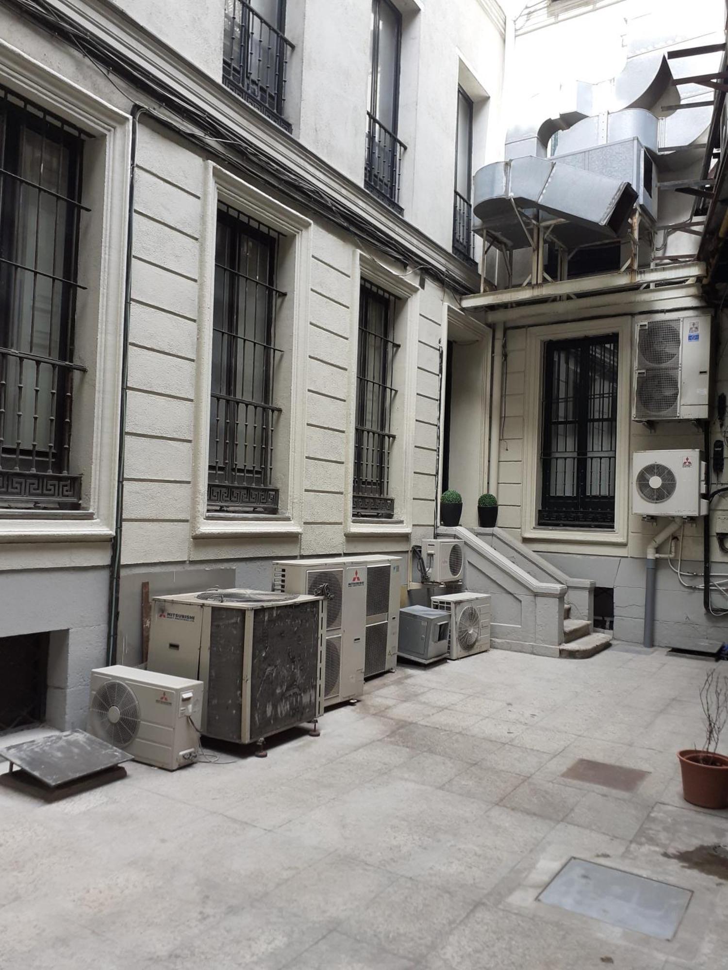 Acogedor Apartamento Entre Sol Gran Via Y Palacio マドリード エクステリア 写真